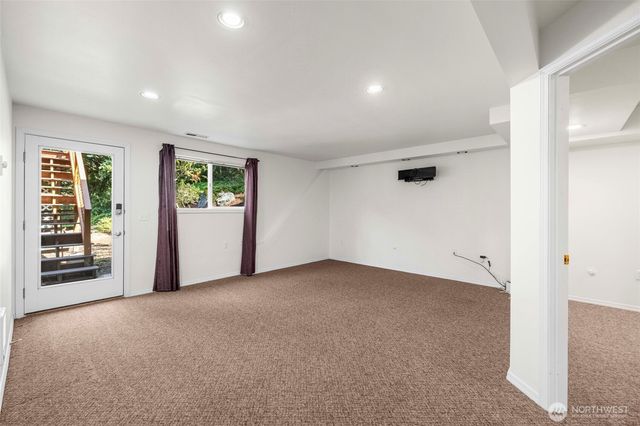20801 Hermway Heights Place, Mount Vernon, WA 98274