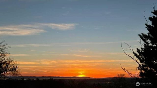 20801 Hermway Heights Place, Mount Vernon, WA 98274
