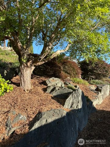 20801 Hermway Heights Place, Mount Vernon, WA 98274