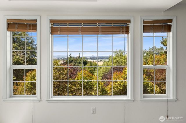 20801 Hermway Heights Place, Mount Vernon, WA 98274