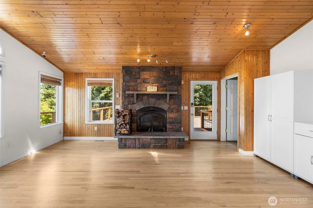 20801 Hermway Heights Place, Mount Vernon, WA 98274