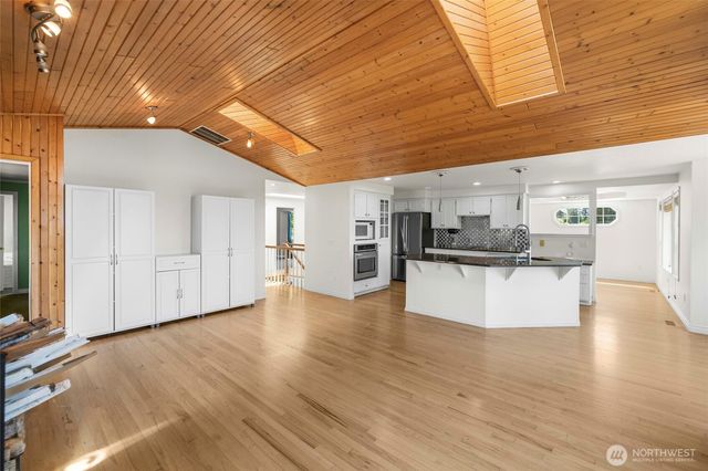 20801 Hermway Heights Place, Mount Vernon, WA 98274