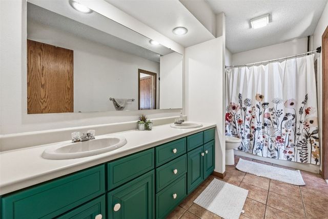 717 E Post Court SE, Cedar Rapids, IA 52403