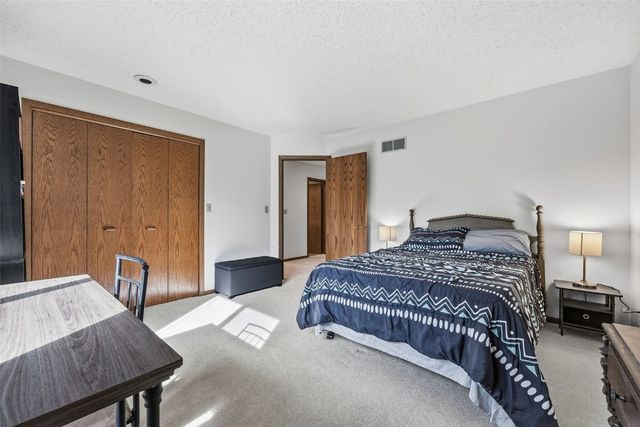 717 E Post Court SE, Cedar Rapids, IA 52403