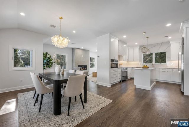 35 Lloyd Road, Ho-ho-kus, NJ 07423