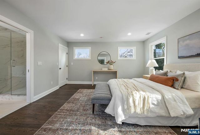 35 Lloyd Road, Ho-ho-kus, NJ 07423