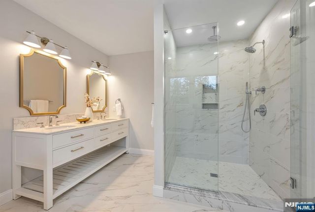 35 Lloyd Road, Ho-ho-kus, NJ 07423