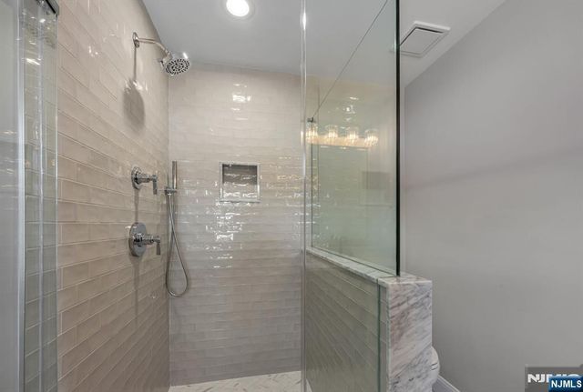 35 Lloyd Road, Ho-ho-kus, NJ 07423