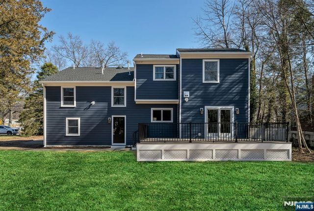 35 Lloyd Road, Ho-ho-kus, NJ 07423