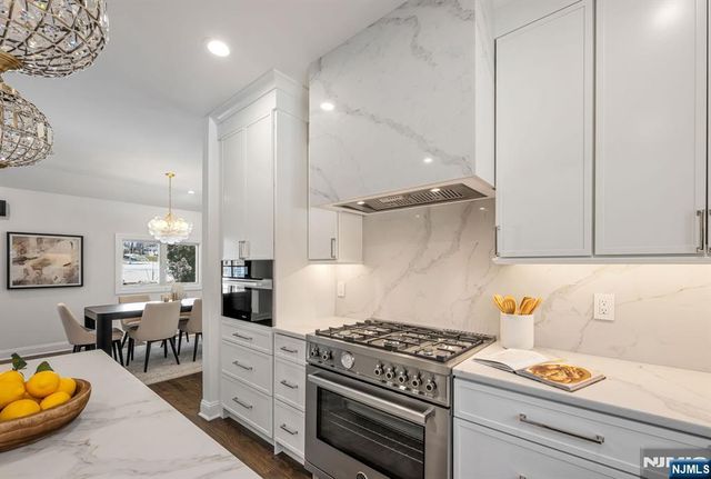 35 Lloyd Road, Ho-ho-kus, NJ 07423