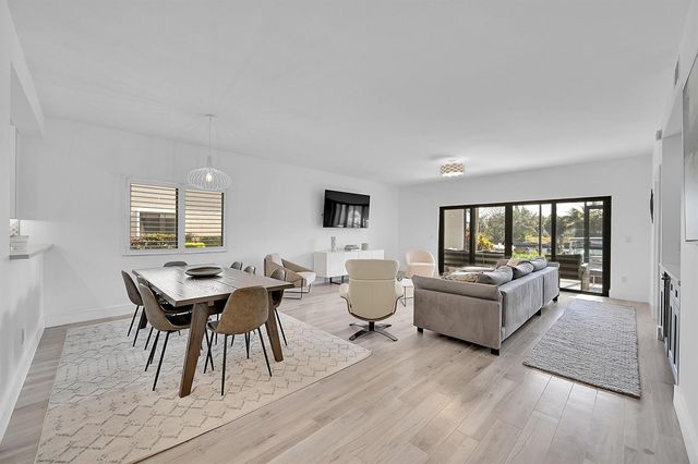 210 Captains Walk 701, Delray Beach, FL 33483