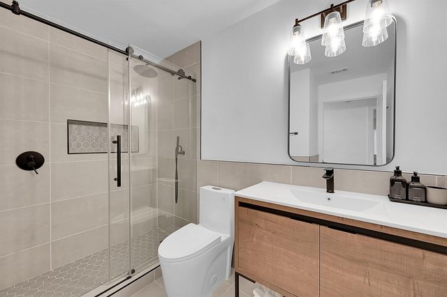 210 Captains Walk 701, Delray Beach, FL 33483
