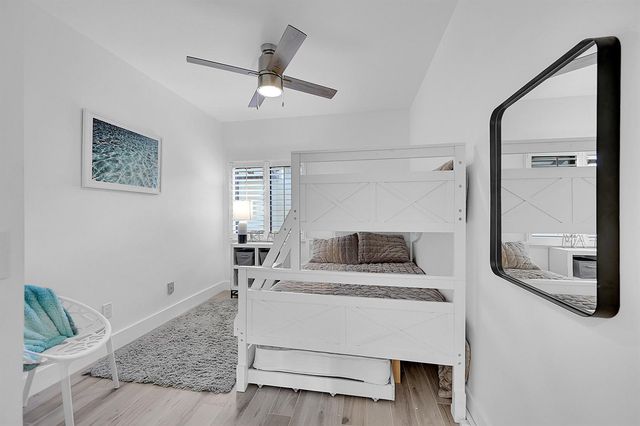 210 Captains Walk 701, Delray Beach, FL 33483
