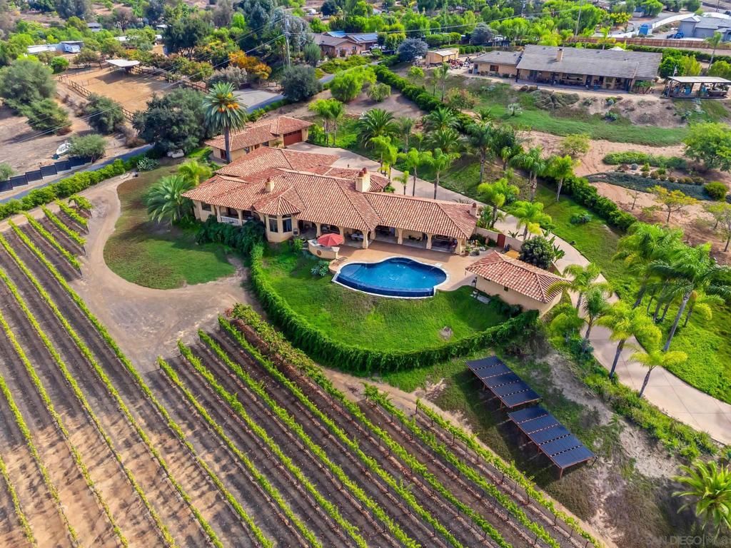 Image 1 of property listing at 30403 Toronga Way, Valley Center, CA 92082