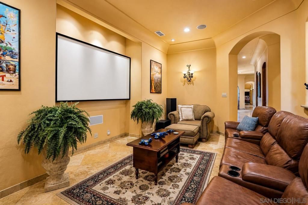 Image 10 of property listing at 30403 Toronga Way, Valley Center, CA 92082