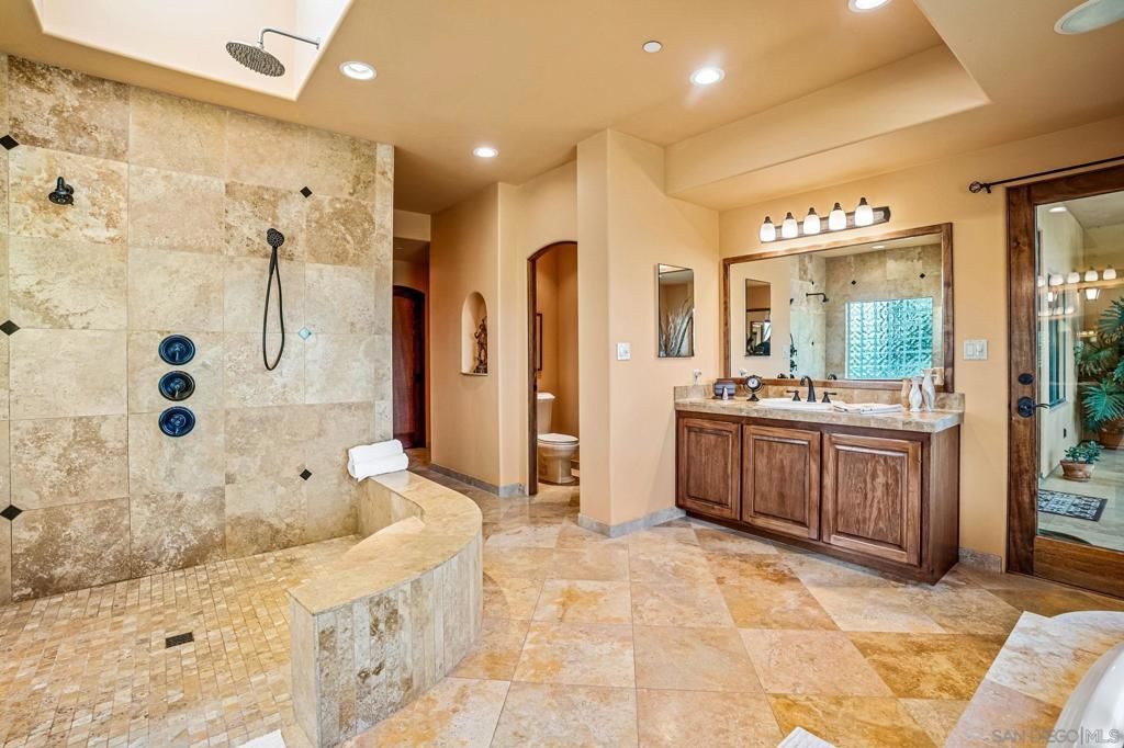 Image 17 of property listing at 30403 Toronga Way, Valley Center, CA 92082