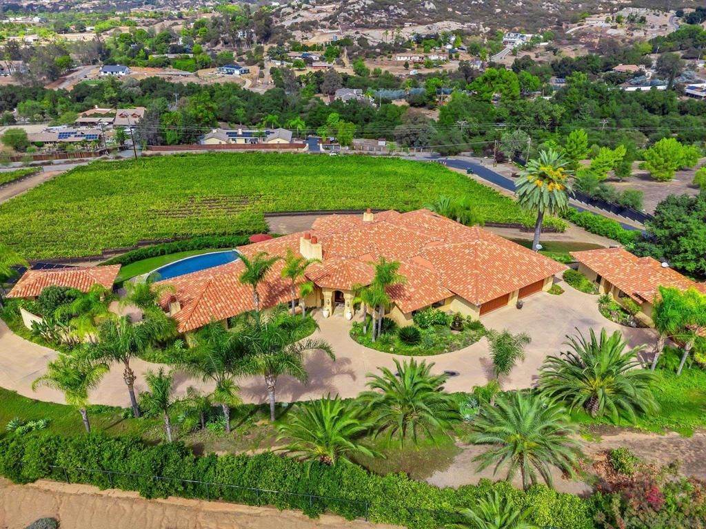 Image 37 of property listing at 30403 Toronga Way, Valley Center, CA 92082