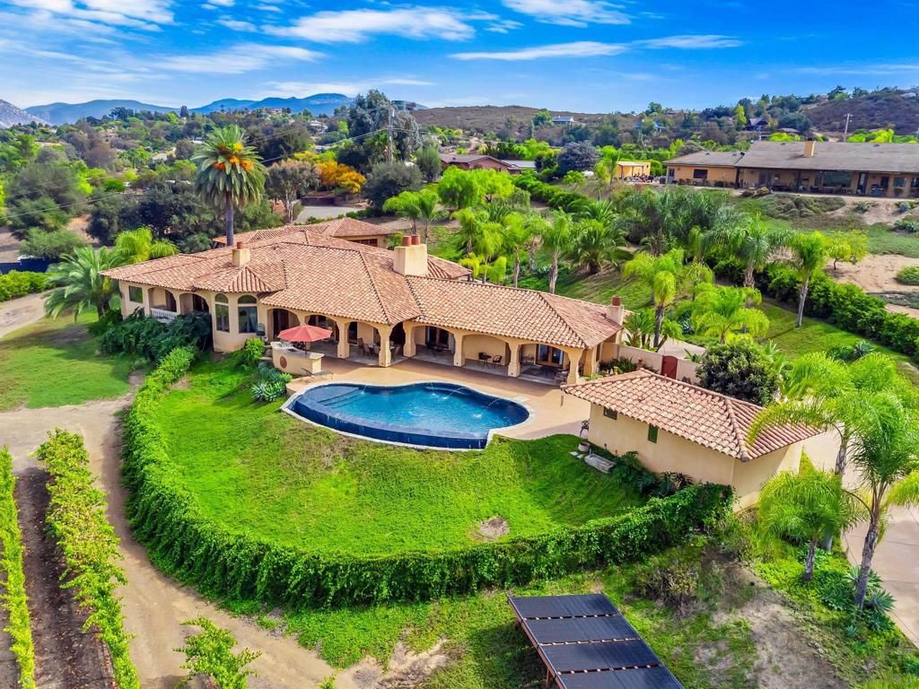 Image 38 of property listing at 30403 Toronga Way, Valley Center, CA 92082