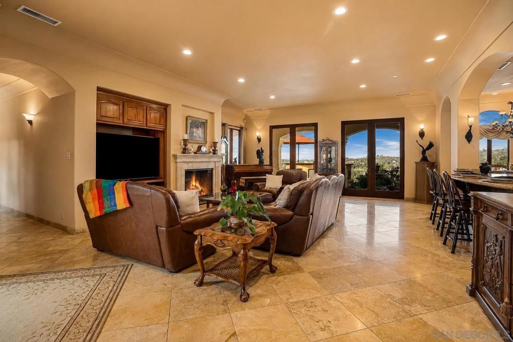 Image 8 of property listing at 30403 Toronga Way, Valley Center, CA 92082