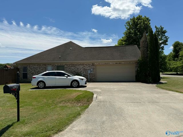 100 Louise Taylor Circle, Huntsville, AL 35811