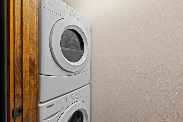 5119 Cypress Village Rd, Karnack, TX 75661