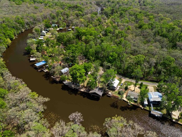 5119 Cypress Village Rd, Karnack, TX 75661