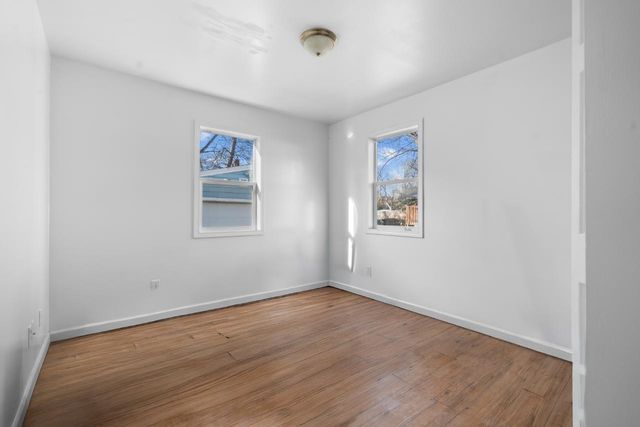 705 9th St. NE, Minot, ND 58703