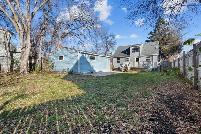 705 9th St. NE, Minot, ND 58703