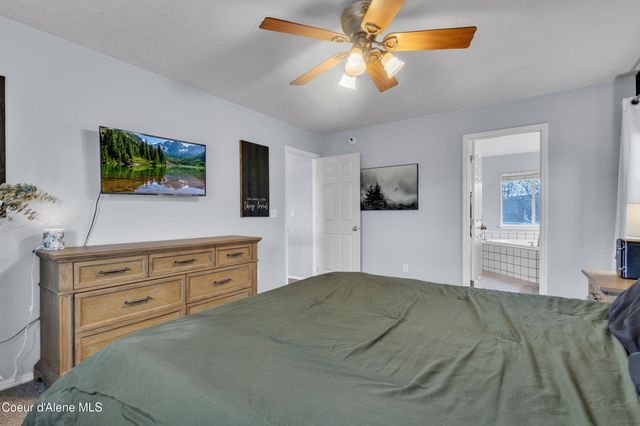 1055 E Warm Springs Ave, Post Falls, ID 83854