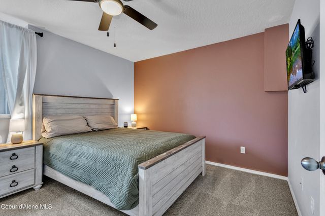 1055 E Warm Springs Ave, Post Falls, ID 83854