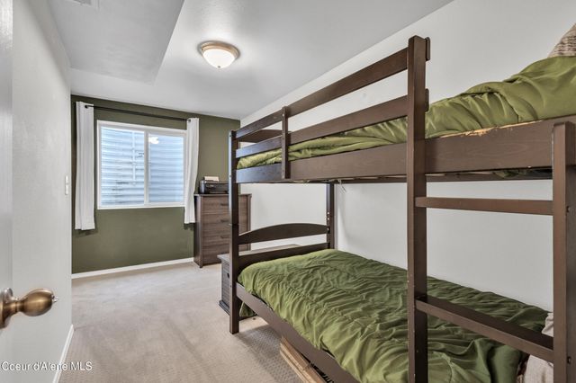 1055 E Warm Springs Ave, Post Falls, ID 83854