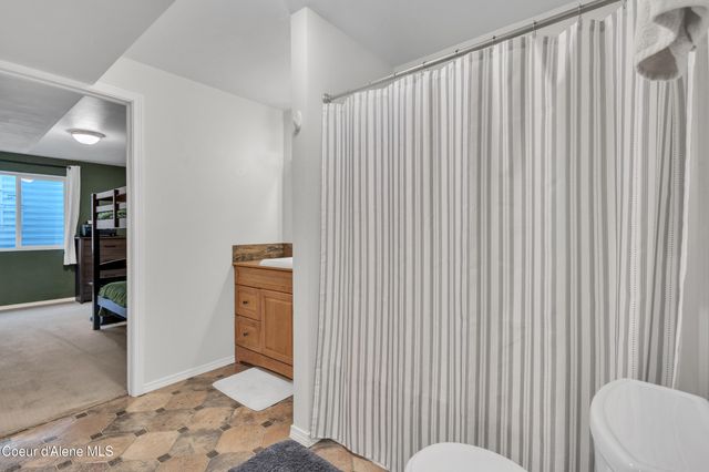 1055 E Warm Springs Ave, Post Falls, ID 83854