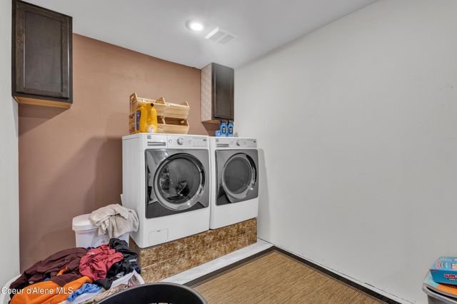 1055 E Warm Springs Ave, Post Falls, ID 83854