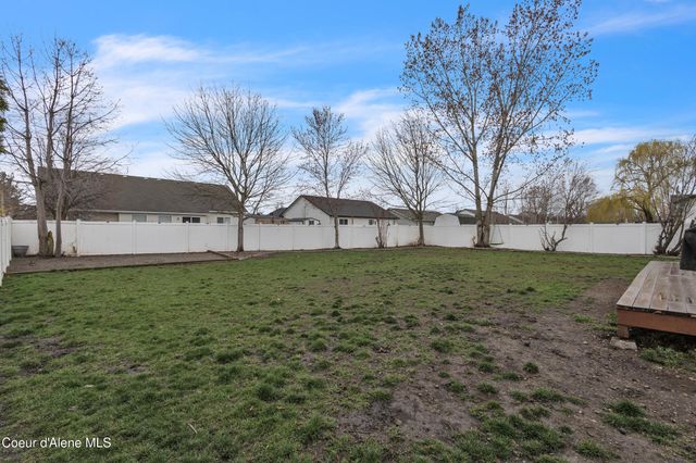 1055 E Warm Springs Ave, Post Falls, ID 83854