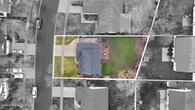 1055 E Warm Springs Ave, Post Falls, ID 83854