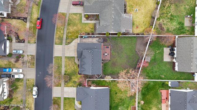 1055 E Warm Springs Ave, Post Falls, ID 83854