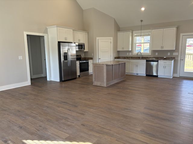 2199 Fincher Drive, Westmoreland, TN 37186