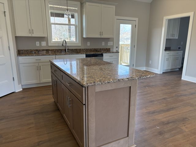 2199 Fincher Drive, Westmoreland, TN 37186