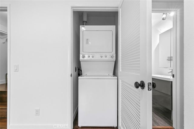 4859 Coldwater Canyon 12, Sherman Oaks, CA 91423