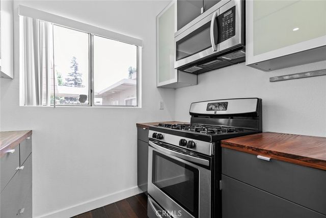 4859 Coldwater Canyon 12, Sherman Oaks, CA 91423