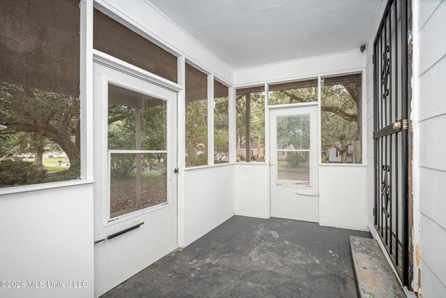 3036 Woodlawn Avenue, Moss Point, MS 39563