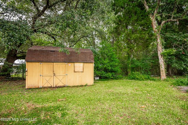 3036 Woodlawn Avenue, Moss Point, MS 39563
