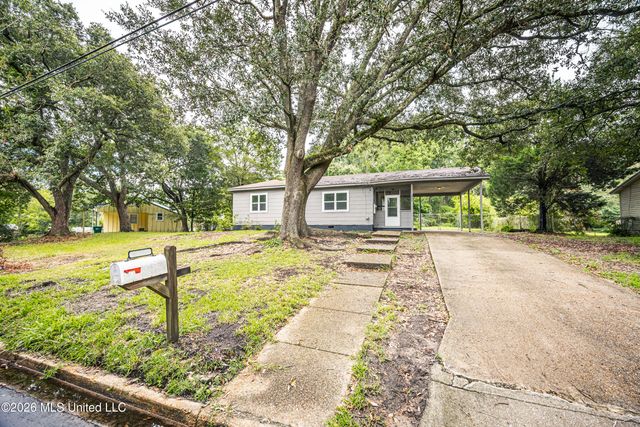 3036 Woodlawn Avenue, Moss Point, MS 39563