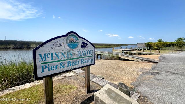 3036 Woodlawn Avenue, Moss Point, MS 39563