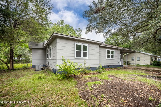 3036 Woodlawn Avenue, Moss Point, MS 39563