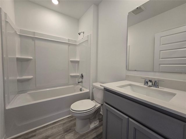 8411 MADRID STREET, Lakeland, FL 33810