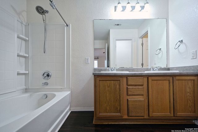 419 AARON LN, New Braunfels, TX 78130