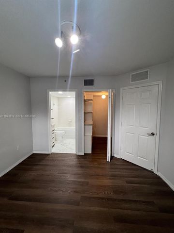 22641 SW 88th Pl 103, Cutler Bay, FL 33190