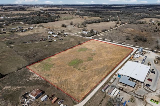 296 Blisard RD C, Elgin, TX 78621