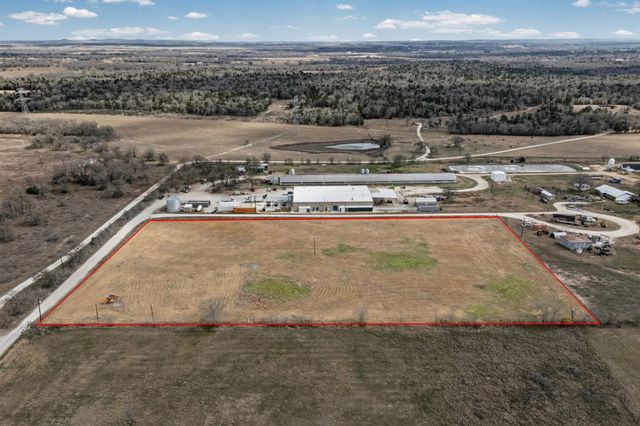 296 Blisard RD C, Elgin, TX 78621